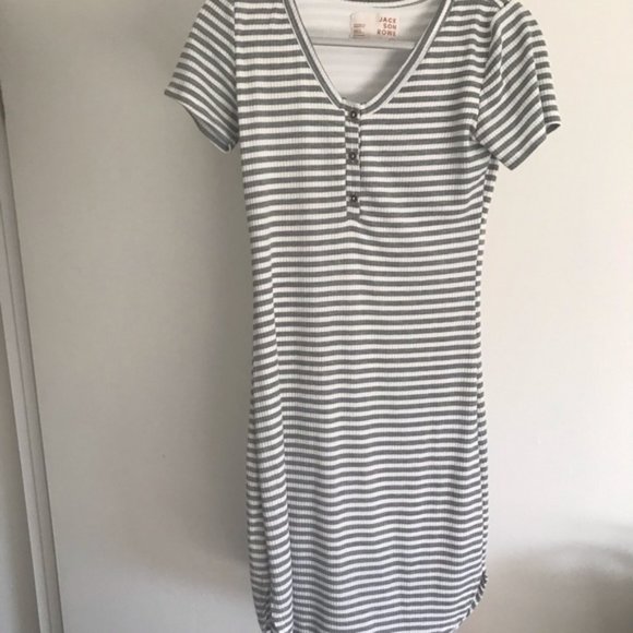 Jackson Rowe Daisy Dress - Picture 2 of 9